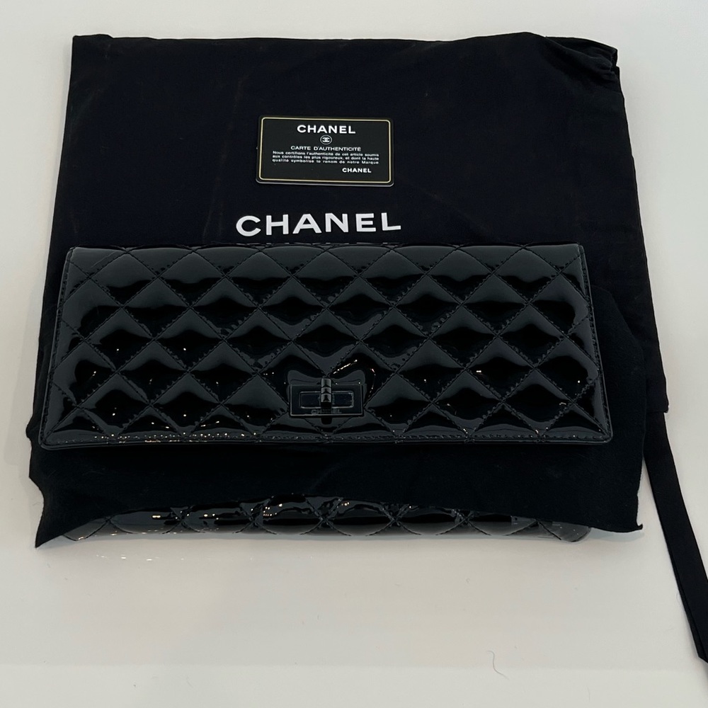 CHANEL 20P REISSUE BLACK ON BLACK PATENT CLUTCH NEW!